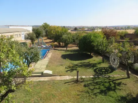 Casa unifamiliar en Avenida de la Constitución