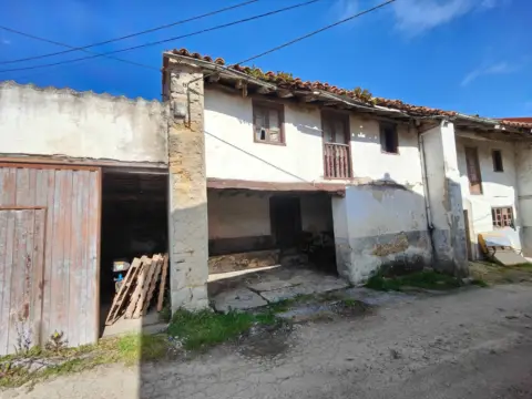 Casa en Yuso- Suances-Santillana del Mar