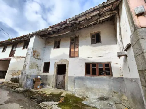 Casa en Yuso-Suances-Santillana del Mar