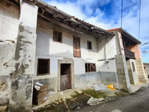 Casa en Yuso-Suances-Santillana del Mar