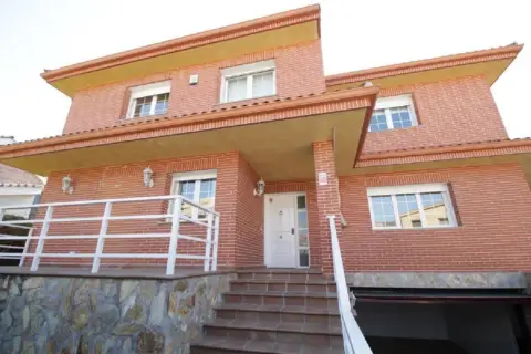 Casa unifamiliar en Fuente El Saz de Jarama