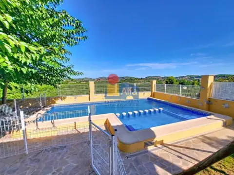 Casa adosada en Montroy