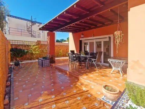 Casa unifamiliar en Aguadulce Sur