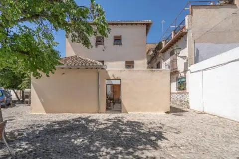 Apartment in Granada Capital
