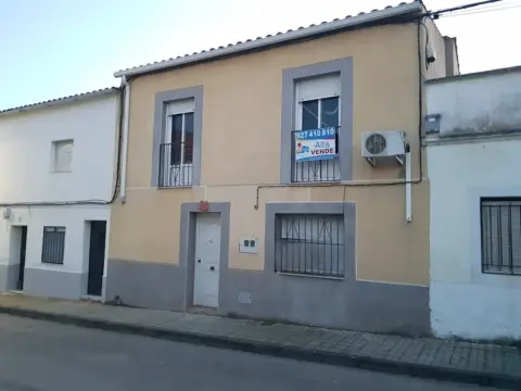 Casa adosada en Garrovillas de Alconétar