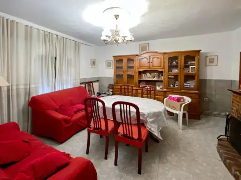 Casa adosada en Zona de la Estación-Cruz Roja