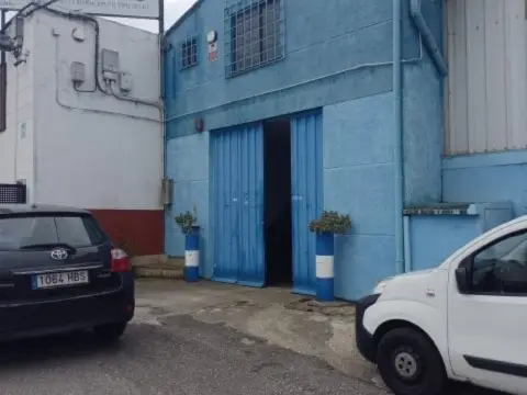 Nave industrial en Peñacastillo