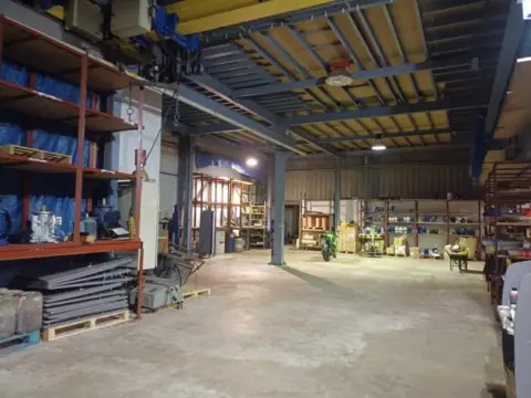 Nave industrial en Peñacastillo