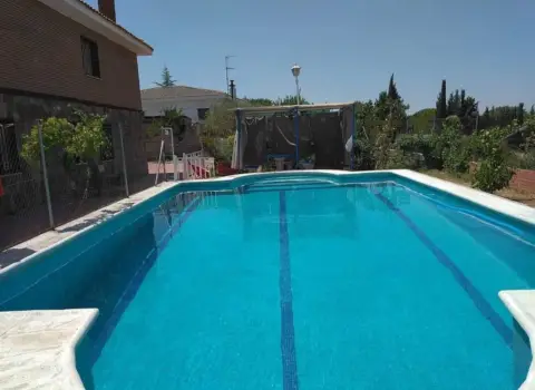 Casa unifamiliar en Urbanización