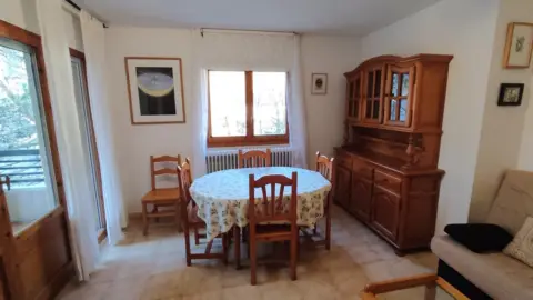 Piso en calle Escudial, 28