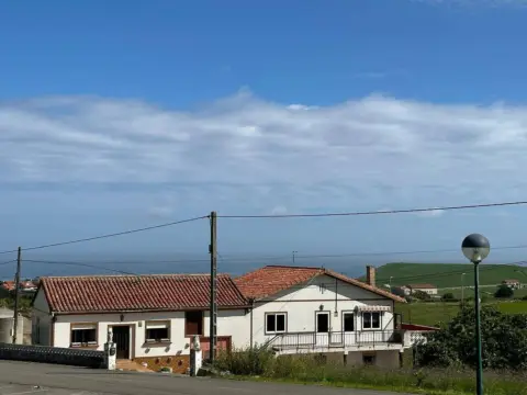 Casa pareada en Pueblo