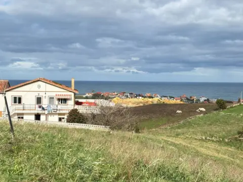 Casa pareada en Pueblo