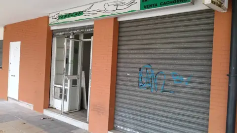 Local comercial en Avenida de las Ciencias-Emilio Lemos