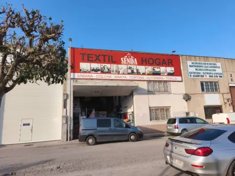 Nave industrial en calle calle
