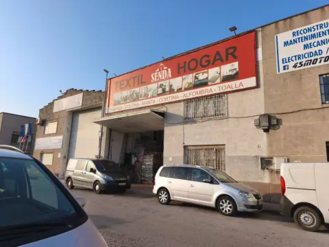 Nave industrial en calle calle