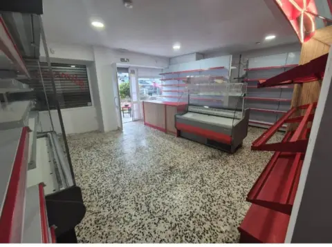 Local comercial en calle de la Madre Soledad