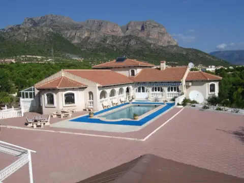 Casa unifamiliar en La Nucia