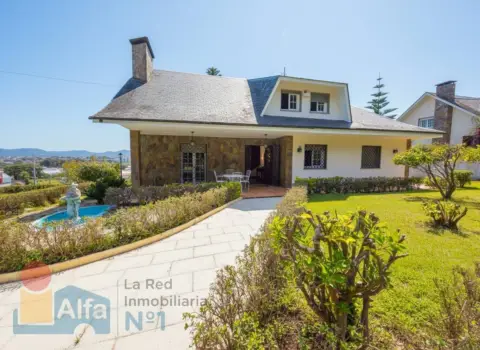 Casa unifamiliar en calle de la Longra