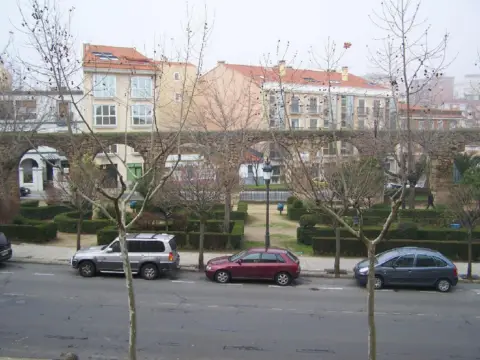Piso en Avd Juan Carlos I