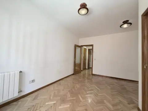 Apartamento en calle de Porfirio, 8