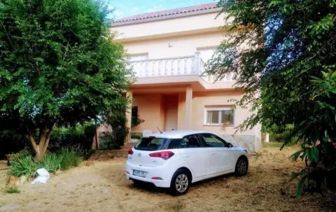 Casa unifamiliar en Urbanización