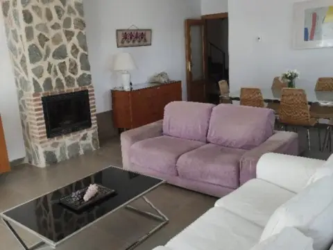 Casa unifamiliar en Urbanización