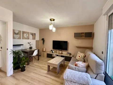 Casa adosada en calle de Antonio Díaz Cañabate