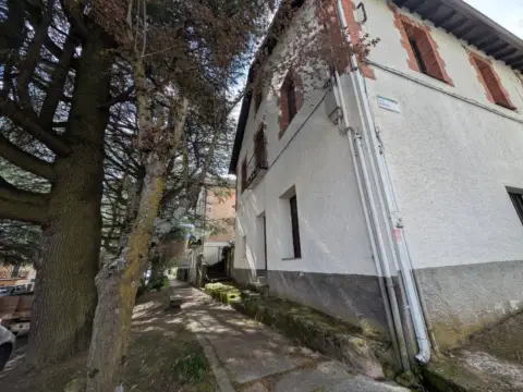 Casa adosada en Paseo de la Rivera