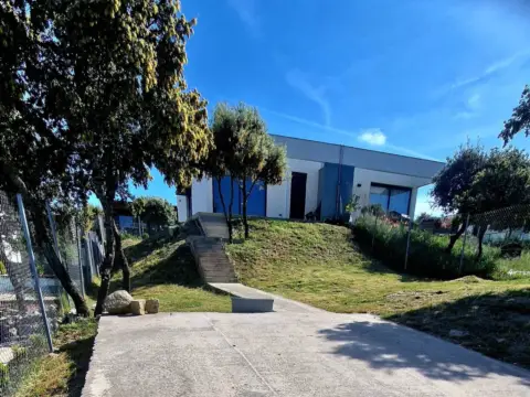 Casa pareada en calle calle Ledesma