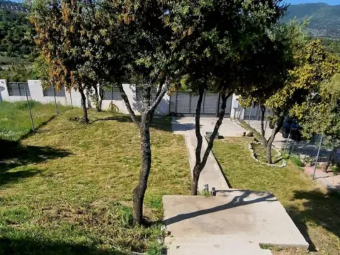 Casa pareada en calle calle Ledesma