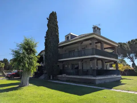 Casa unifamiliar en calle de Madrid, 28