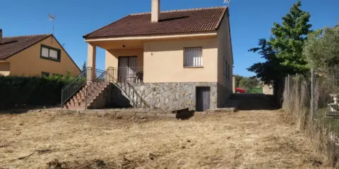 Casa unifamiliar en Zarzuela del Monte