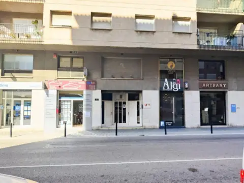 Local comercial en Avenida de Salvador Dalí I Domènech, 83