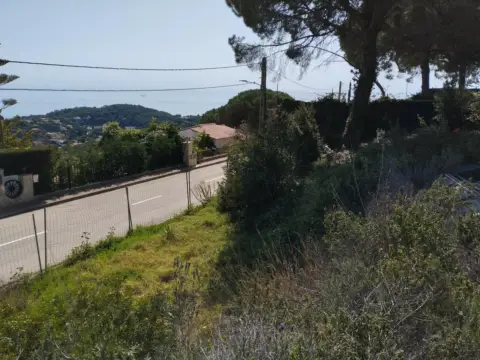 Terreno en calle Montecarlo, 53