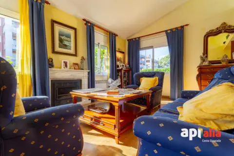 Casa en Plaza de La Pau