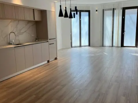 Piso en calle de Nàpols