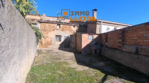 Casa en calle Esglesia Colldelrat