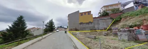 Terreno en calle Petrinxo