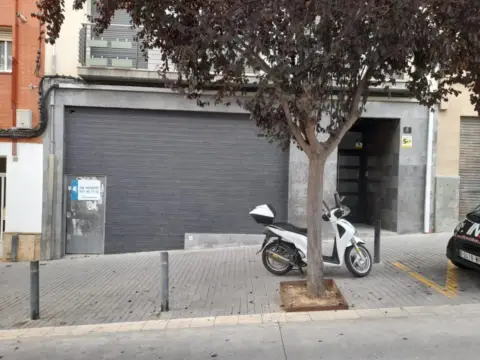 Local comercial en calle Sant Carles
