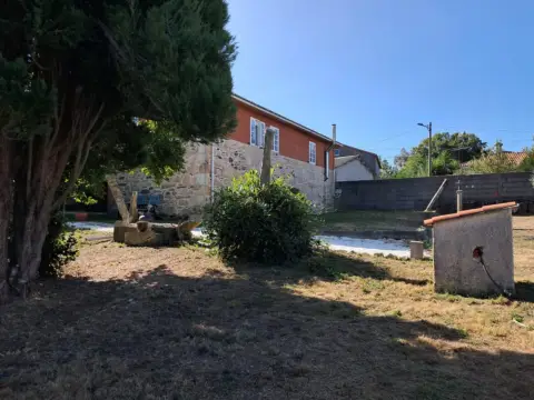 Casa en Fontelo (Teo-Santa Maria)