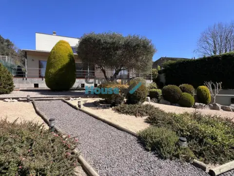 Casa en Camino de Ronda