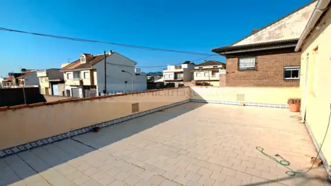 Casa en Los Dolores-Los Gabatos-Hispanoamérica