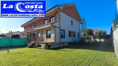 Casa adosada en Barrio de Somo Llosa Sierra