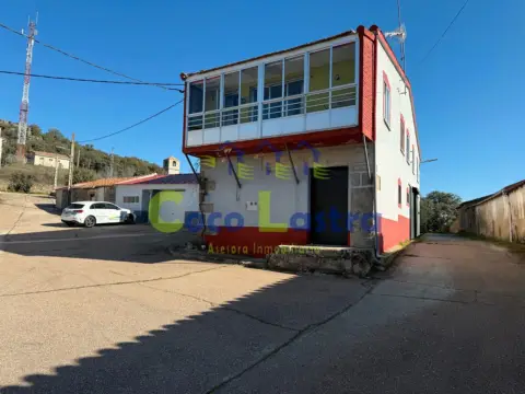 Casa pareada en calle Imperial