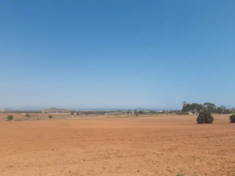 Terreno en calle Poblado Barracas, nº 100