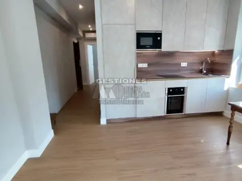 Piso en Paseo de la Bomba, 16