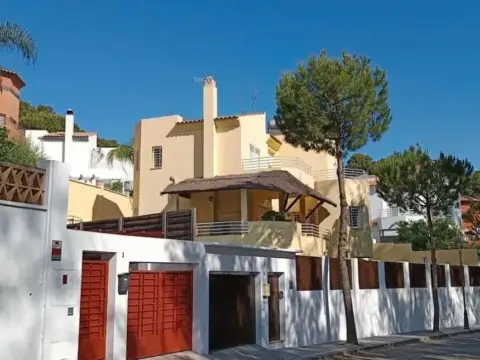 Casa en El Pinar-Palacio de Congresos