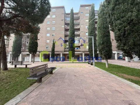 Piso en Plaza de Barcelona, 24