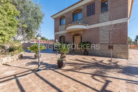 Casa en Nàquera - Náquera