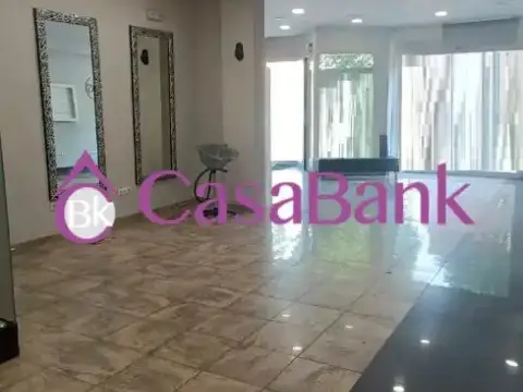 Local comercial en Santa Rosa-Valdeolleros